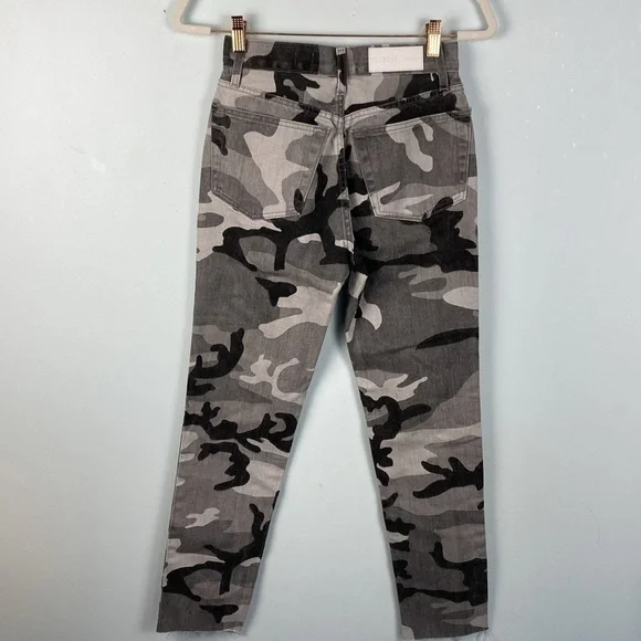 Re/Done High Rise Ankle Crop Stretch - Grey Camo Size 24 - Picture 10 of 11